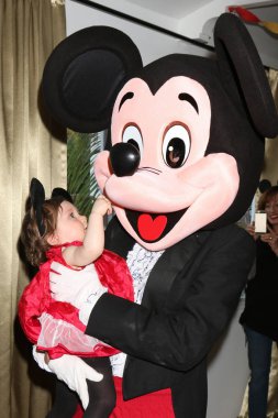 Amelie Bailey, Mickey Mouse karakter