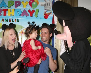  Adrienne Frantz Bailey, Amelie Bailey, Scott Bailey, Mickey Mouse karakter