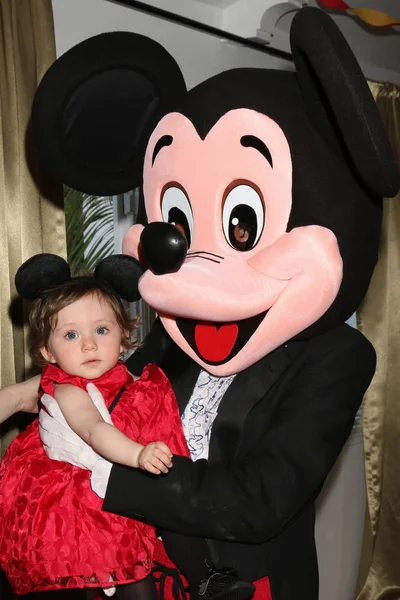 Amelie Bailey, Mickey Mouse karaktär — Stockfoto