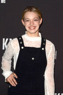 aktris Sadie Calvano