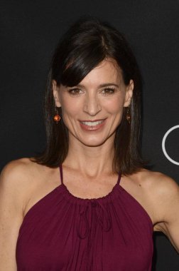 Oyuncu Perrey Reeves