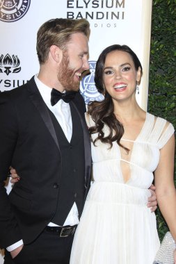 Paul Freeman, Erin Cahill 