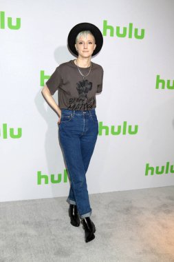 oyuncu Andrea Riseborough 