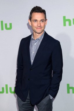  Aktör Hugh Dancy 