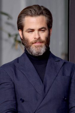 Aktör Chris Pine
