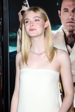 Oyuncu Elle Fanning