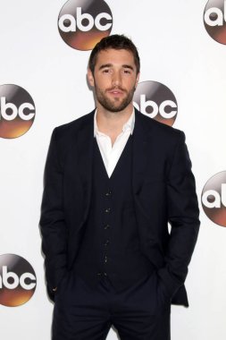 aktör Josh Bowman