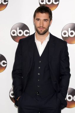 aktör Josh Bowman