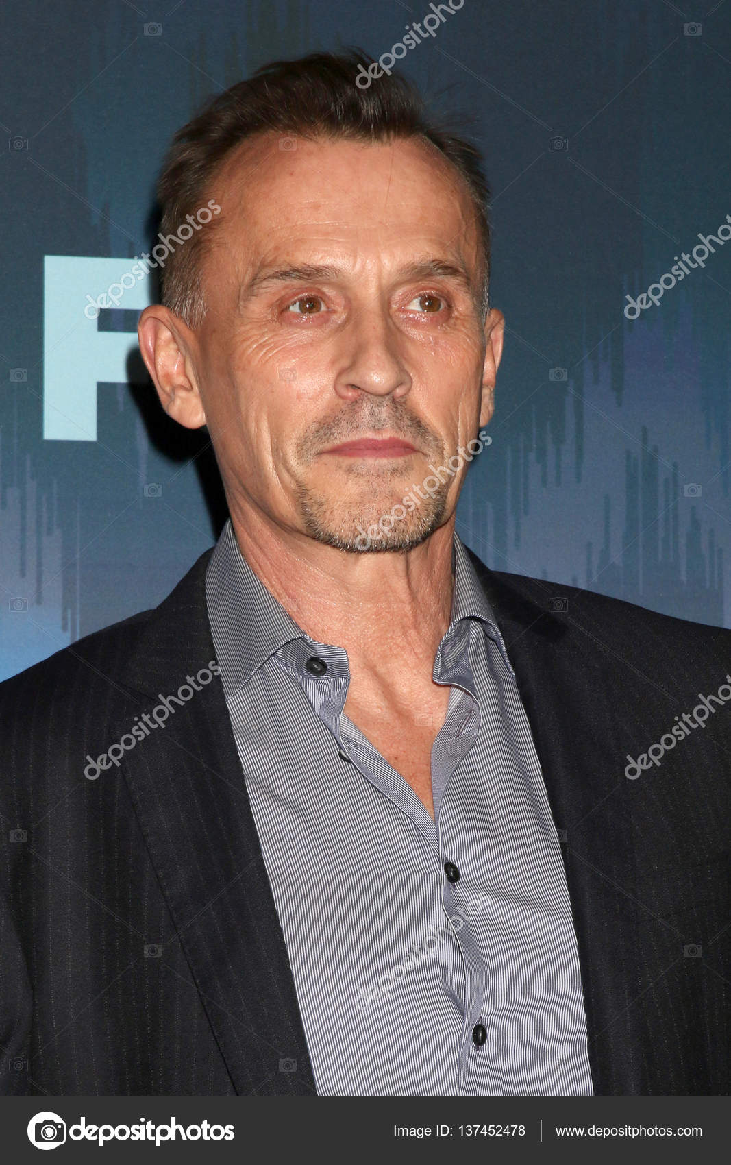 Robert Knepper
