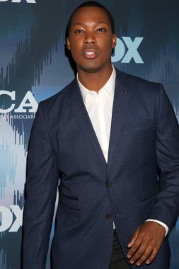 oyuncu Corey Hawkins