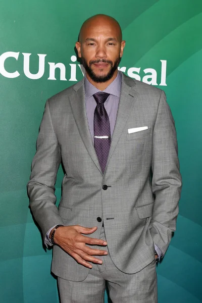 aktör Stephen Bishop