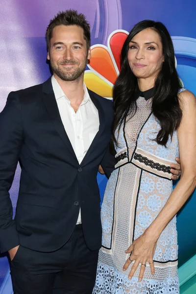 Ryan Eggold, Famke Janssen — Zdjęcie stockowe