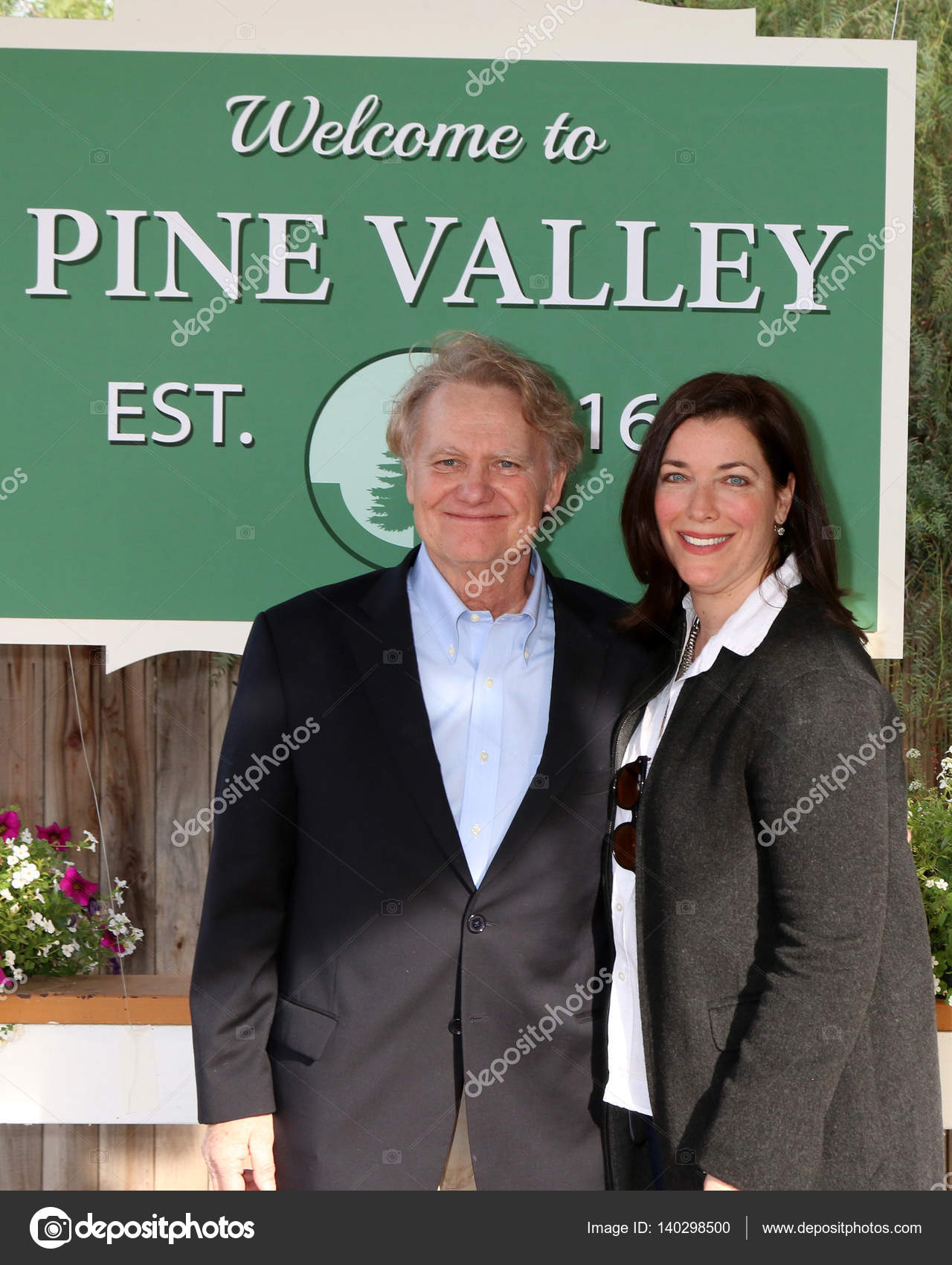 Robert Nixon, Sarah Thorsby Guinan — Stock Editorial Photo