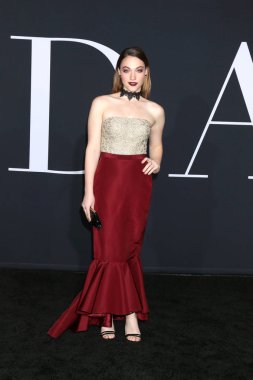 oyuncu Violett Beane