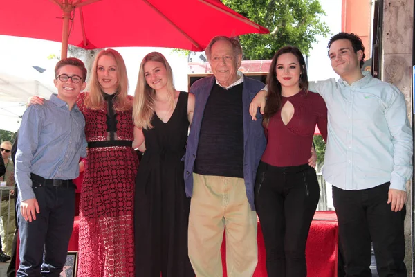 Sean Giambrone, Wendi Mclendon-Covey, Aj Michalka, George Segal, Hayley Orrantia, Troy Gentile — Photo