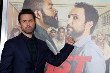 aktör Rob Mcelhenney