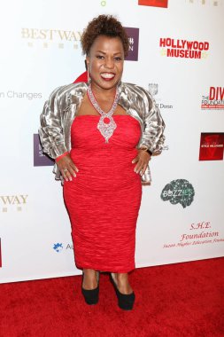 Tonya Renee bankalar