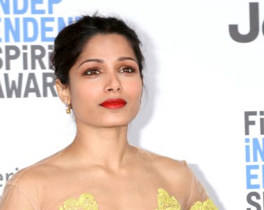 oyuncu freida pinto