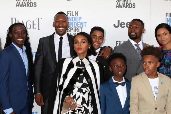 Moonlight Cast en la 32ª edición de los Premios Independent Spirit — Foto de Stock