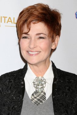 aktris Carolyn Hennessy 