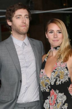 Thomas Middleditch, Mollie Gates