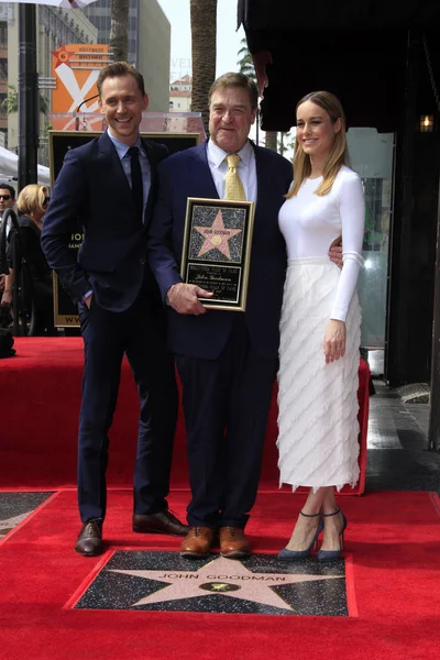 Tom Hiddleston, John Goodman, Brie Larson — Stock Photo, Image