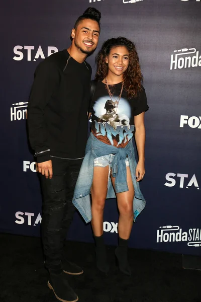 Quincy Brown, Paige Hurd — Stockfoto