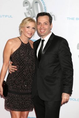Katherine Kelly Lang, Dominique Zoida