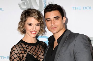 Linsey Godfrey konuk ile