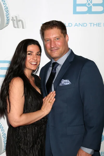 Sean kanan karısı ile