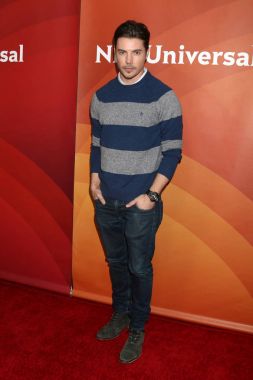 aktör Josh Henderson