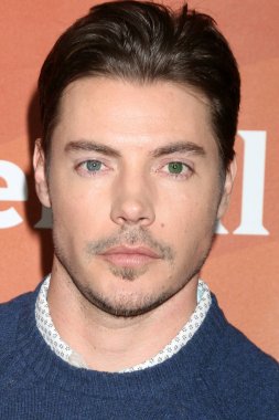 aktör Josh Henderson