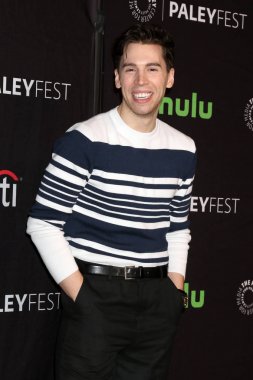 aktör Jordan Gavaris