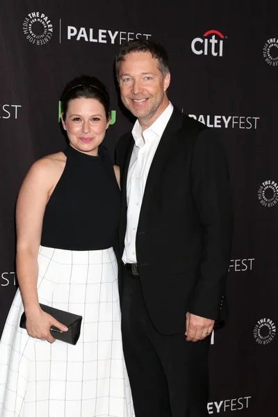 Katie Lowes, George Newbern — Stock fotografie