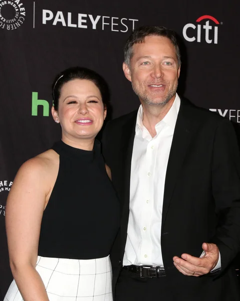 Katie Lowes, George Newbern — Stockfoto