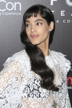 oyuncu Sofia Boutella