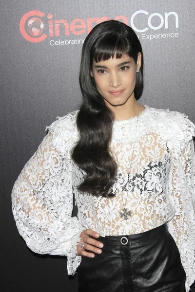 oyuncu Sofia Boutella