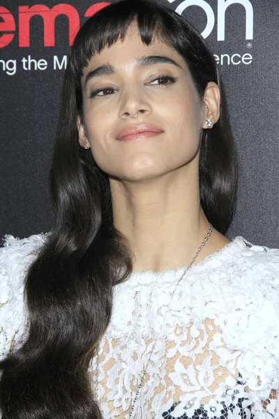 oyuncu Sofia Boutella