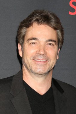 aktör Jon Tenney