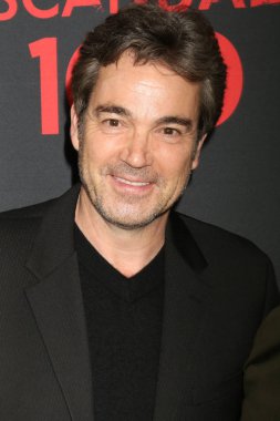 aktör Jon Tenney