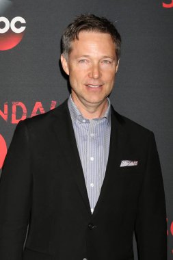 aktör George Newbern