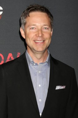 aktör George Newbern