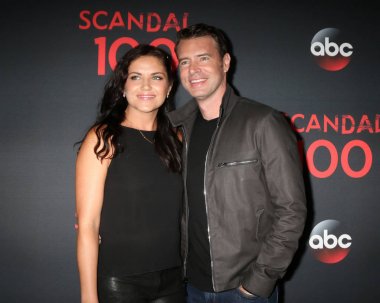 Marika Dominczyk ve Scott Foley