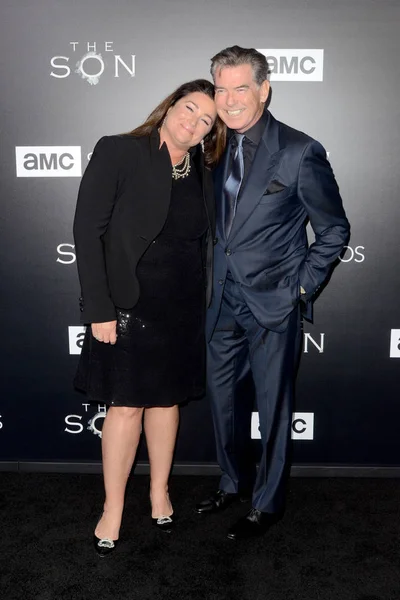 Keely Shaye Smith And Pierce Brosnan Stock Editorial Photo C Jean Nelson