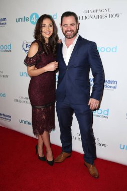 aktör Glenn Keogh ve konuk