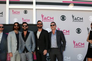 müzik grubu eski hakimiyet