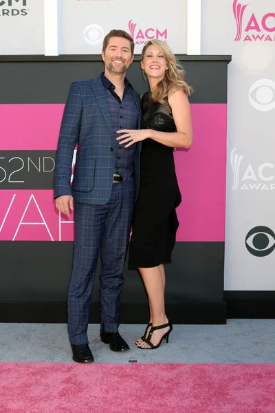 Josh Turner and Jennifer Ford — Stock Photo, Image