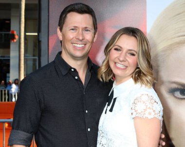 Michael Cameron, Beverly Mitchell 