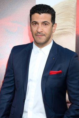 aktör Simon Kassianides