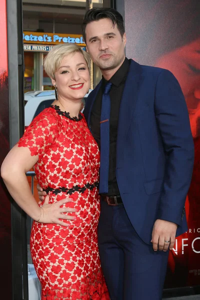 Melissa Trn, Brett Dalton — Stock Photo, Image